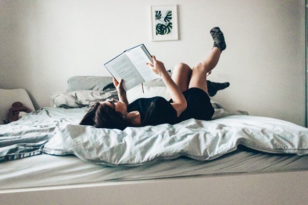 How to fall asleep when not tired (4 Actionable Tips)